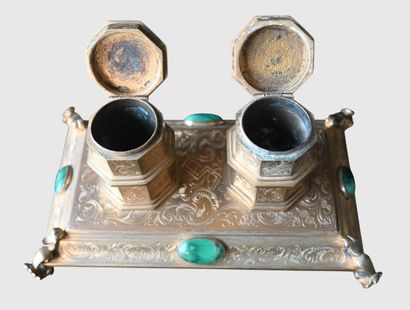 Encrier en bronze doré et malachite, XIXe...