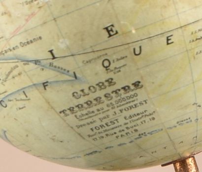 Globe terrestre Forest, fin du XIXe siècle

Globe...