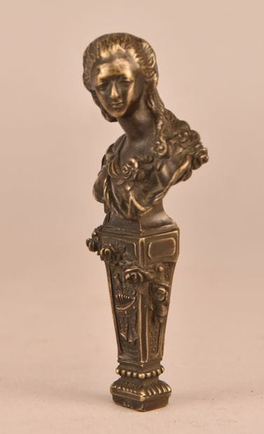 Cachet en bronze au buste de Marie-Antoinette...