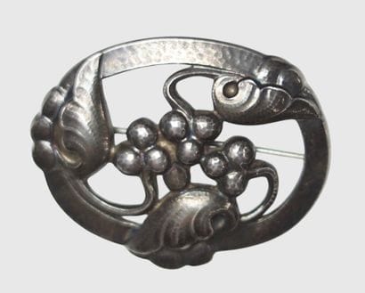 Broche Georg Jensen n°101 Moonlight Grapes

Broche...