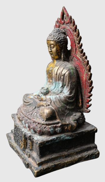 Bouddha assis en bronze polychrome, époque...
