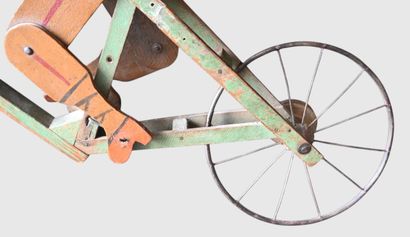Jouet cycliste articulé en bois, Belgique,...
