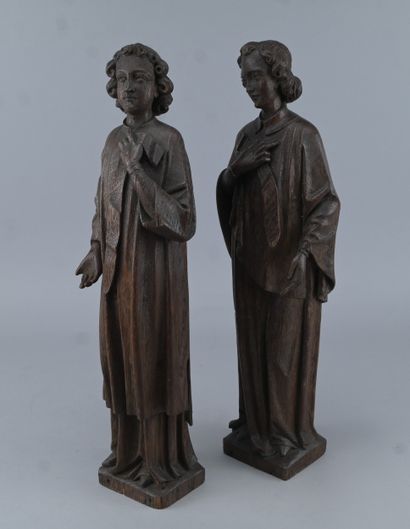 Paire de statues néogothiques en chêne sculpté,...