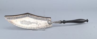 Pelle de service en argent à décor de poisson,...