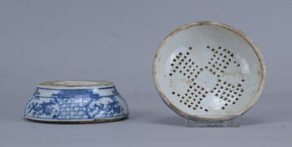 Brûle-parfum couvert en porcelaine bleu et...
