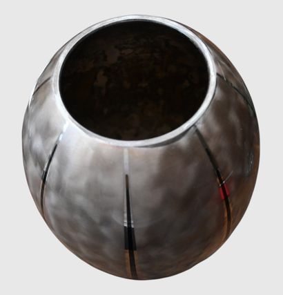 Vase WMF Ikora en métal argenté, vers 1934

Vase...