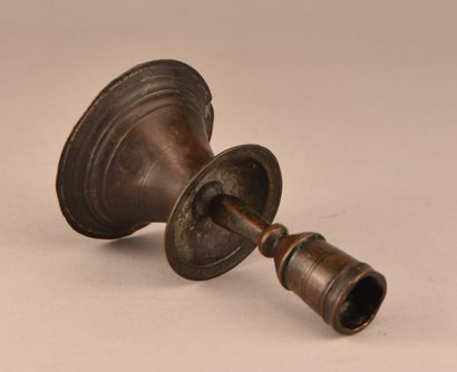 Bougeoir ottoman en bronze, XVIe siècle

Bougeoir...