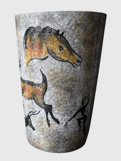 Vase Vallauris en grès, décor pariétal, vers...