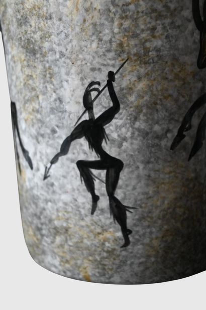 Vase Vallauris en grès, décor pariétal, vers...