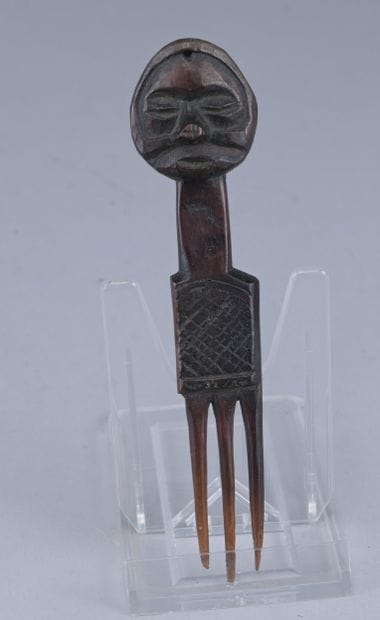Yaka Anthropomorphic Comb – Democratic Republic...