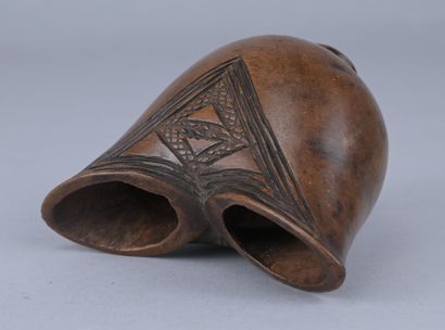Carved wooden Suku cup, Congo, early 20th...