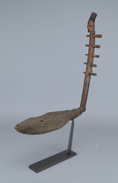 Anthropomorphic Mangbetu harp - DR Congo...