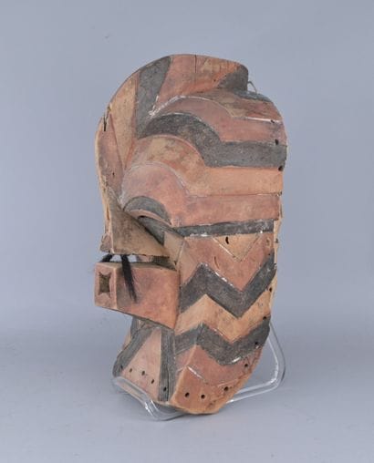 Masque Kifwebe Songye polychrome, Congo

Masque...
