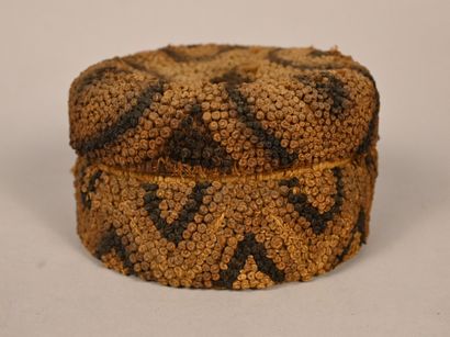 Kuba Bushoong covered basket - DR Congo -...