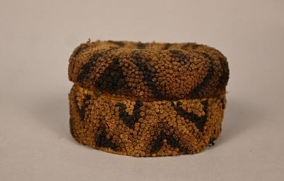 Kuba Bushoong covered basket - DR Congo -...