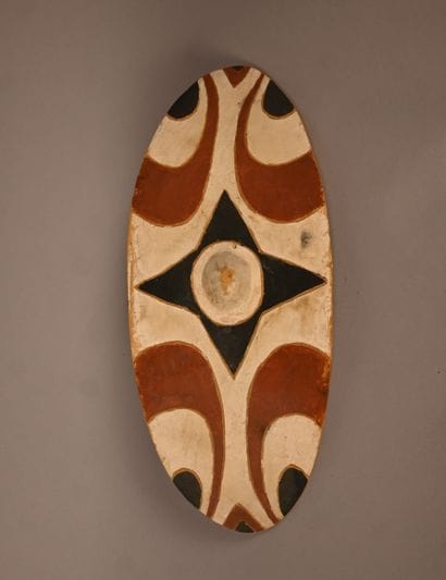 Tutsi - Rwanda - Ceremonial shield in polychrome...