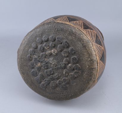 Tambour Ngoma Luba-Maniema / Zela, Congo

Tambour...
