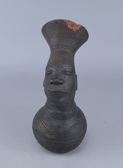 Mangbetu anthropomorphic jug - Democratic...