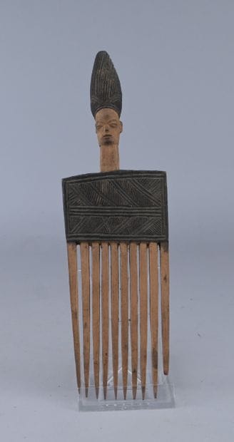 Chokwe / Lwena ceremonial comb - DR Congo...