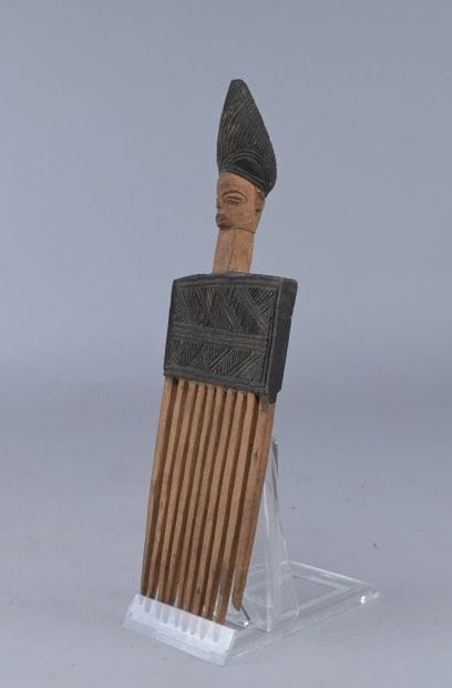 Chokwe / Lwena ceremonial comb - DR Congo...