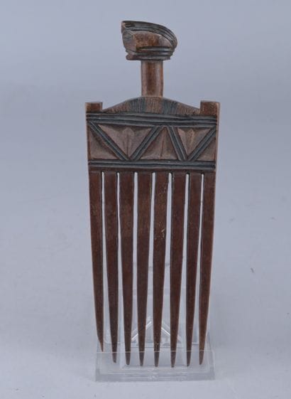 Chokwe / Lwena comb - Angola / DR Congo -...