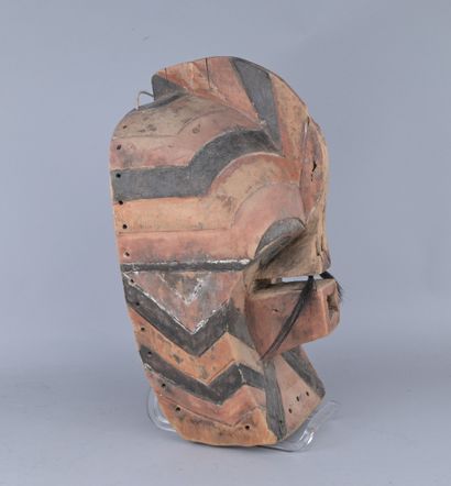 Masque Kifwebe Songye polychrome, Congo

Masque...