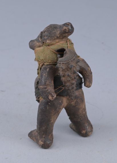 Anthropomorphic terracotta figure - Cameroon...