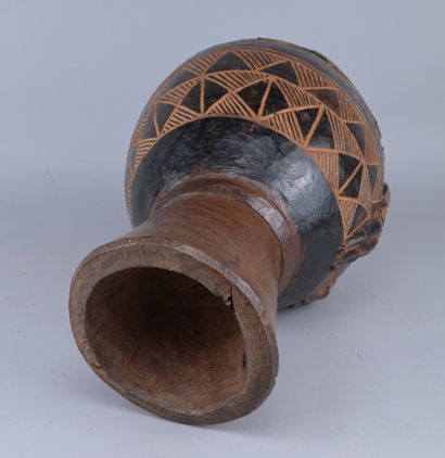 Tambour Ngoma Luba-Maniema / Zela, Congo

Tambour...