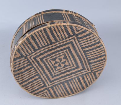 Circular wickerwork box - Vietnam - mid 20th...