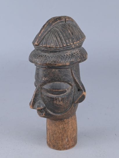 Yaka head, carving element, DR Congo, first...