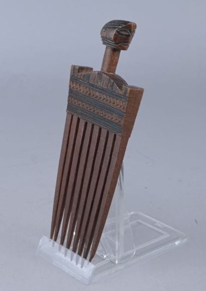Chokwe / Lwena comb - Angola / DR Congo -...