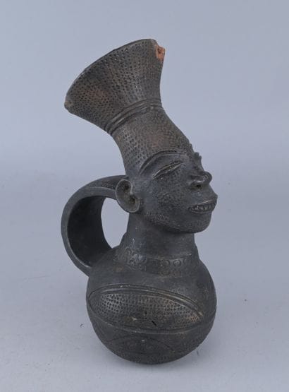 Mangbetu anthropomorphic jug - Democratic...