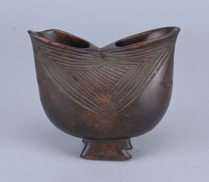 Coupe à boire Suku en bois, vers 1900

Coupe...