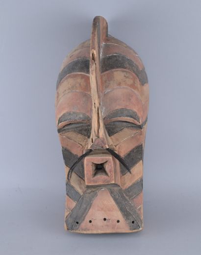 Masque Kifwebe Songye polychrome, Congo

Masque...