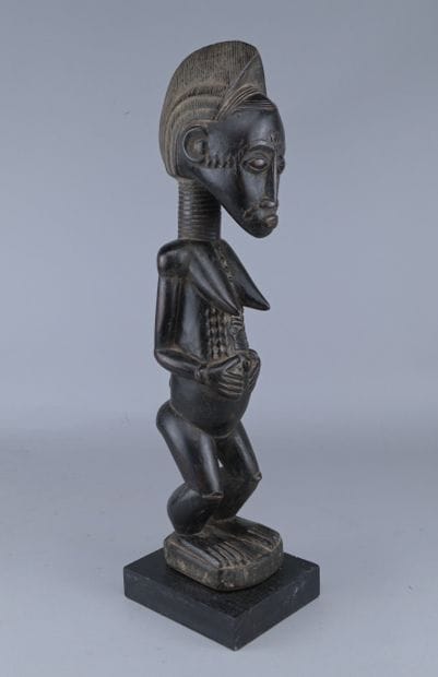 Figure féminine Baoulé, Côte d’Ivoire

Figure...