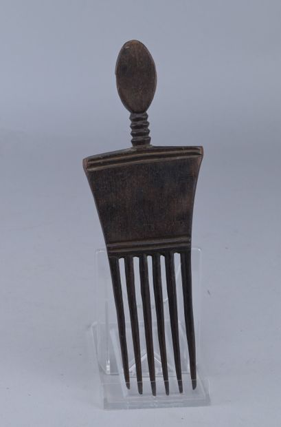 Akan anthropomorphic comb - Ghana - first...