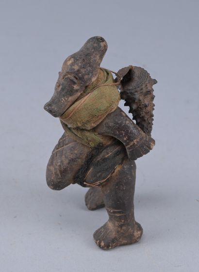 Anthropomorphic terracotta figure - Cameroon...