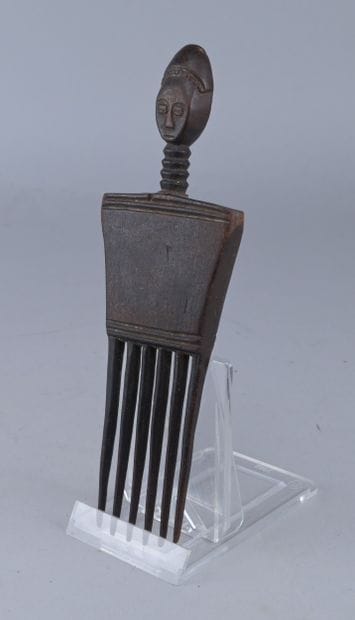 Akan anthropomorphic comb - Ghana - first...