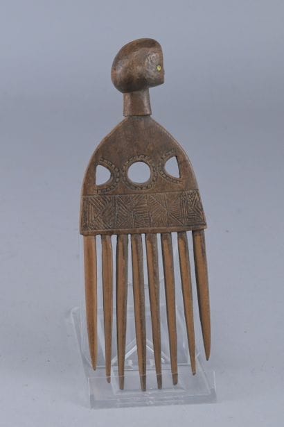 Anthropomorphic comb - West Africa - first...