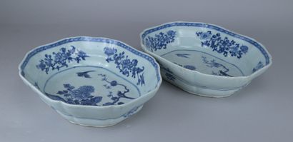 Pair of Qianlong blue-and-white porcelain...