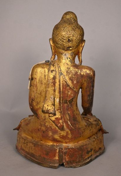 Myanmar Buddha in gilded bronze, Mandalay...