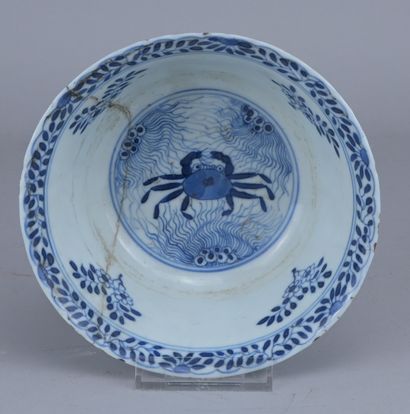 Blue-and-White Chinese Bowl with a Crab Design,...