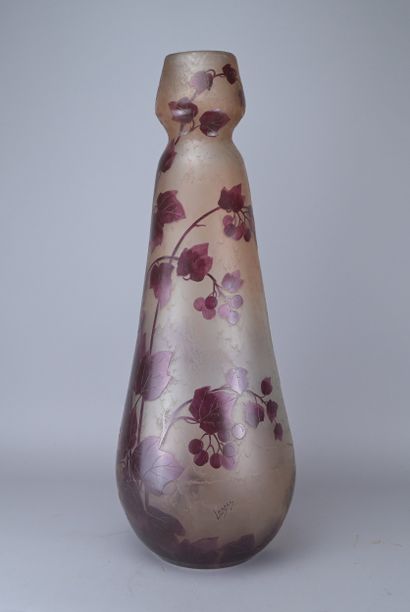 Legras, large Art Nouveau vase with vine...