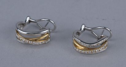 Pair of 18-karat gold earrings with diamonds

Pair...
