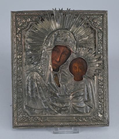 Icône russe de la Vierge à l’Enfant

Icône...