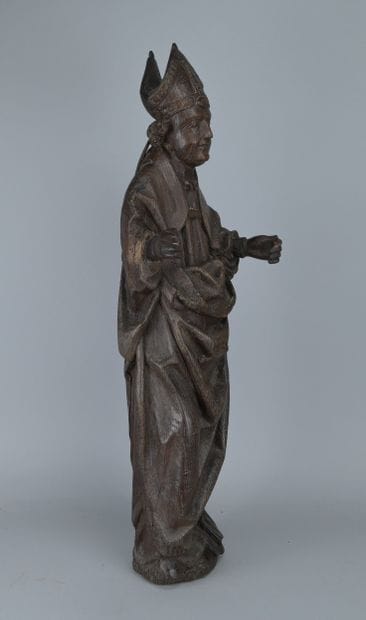 Carved Oak Bishop, 16th century
An oak sculpture...