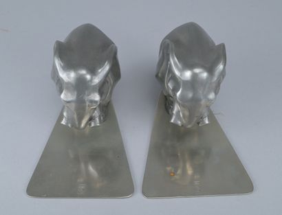 Pair of Elephant Bookends – Gero

A rare...