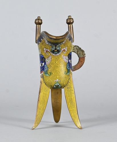 Jue-type ritual bowl in cloisonné bronze,...