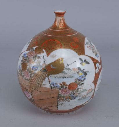 Japanese Kutani Vase, Meiji period, circa...