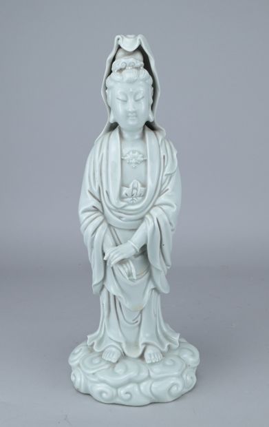 Guanyin in Blanc de Chine porcelain, 18th...